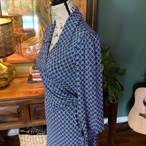 Laundry - Wrap Dress - Picture 2 of 5